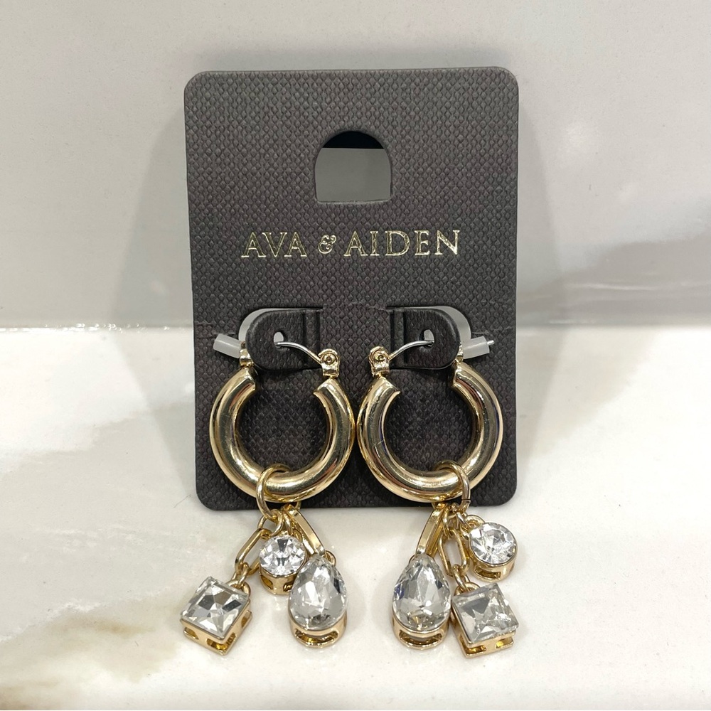 🟣2/$20 NEW Ava & Aiden Dangle Hoop Earrings